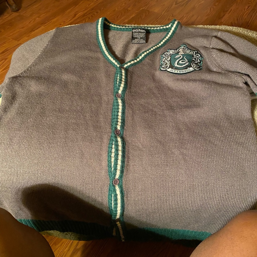 Warner Bros. Harry Potter/Wizarding World, Gray and Green Cardigan Sweater, Sz L - Picture 6 of 6